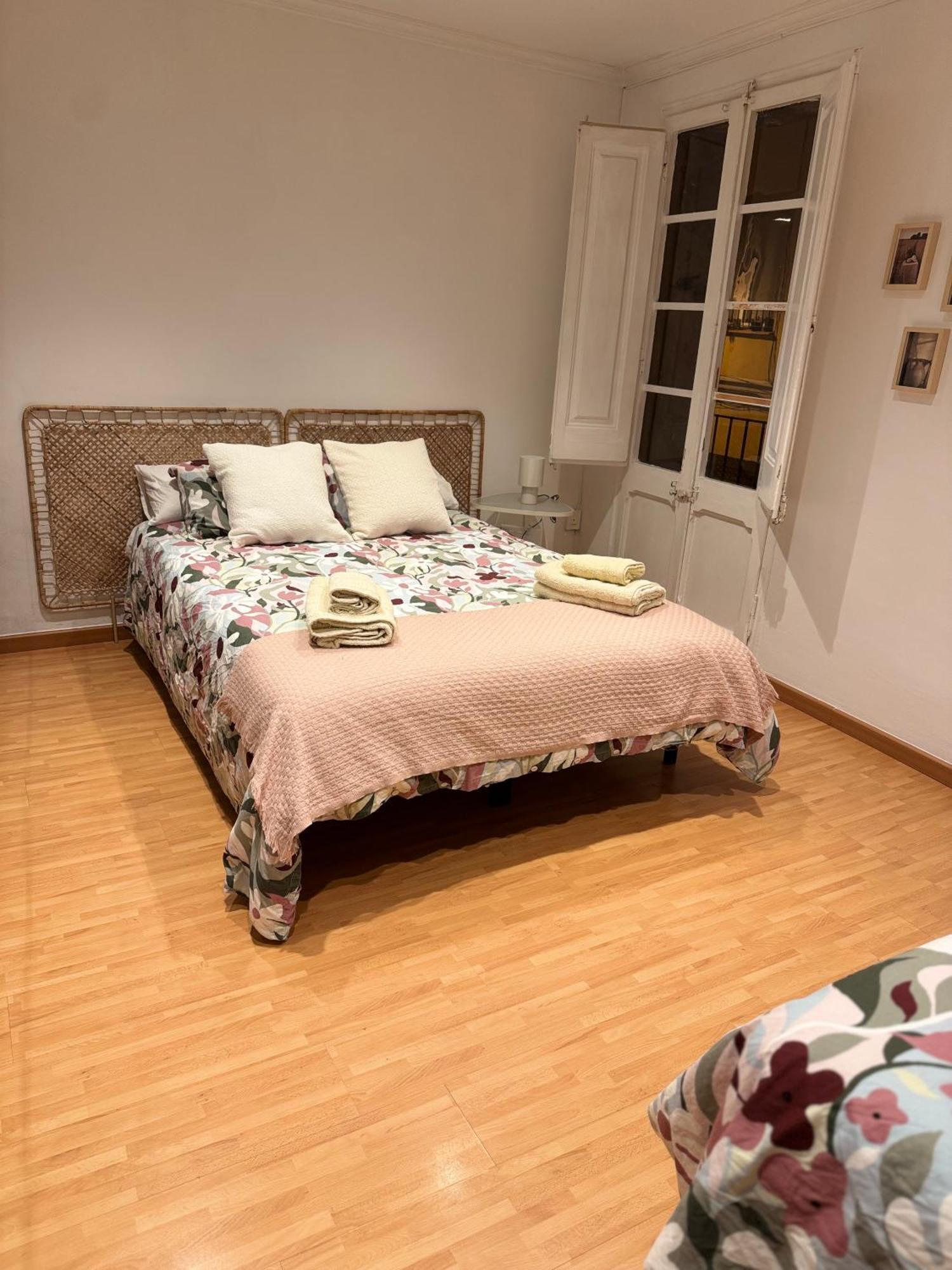 Апартаменты Acogedor Piso En Барселона Экстерьер фото