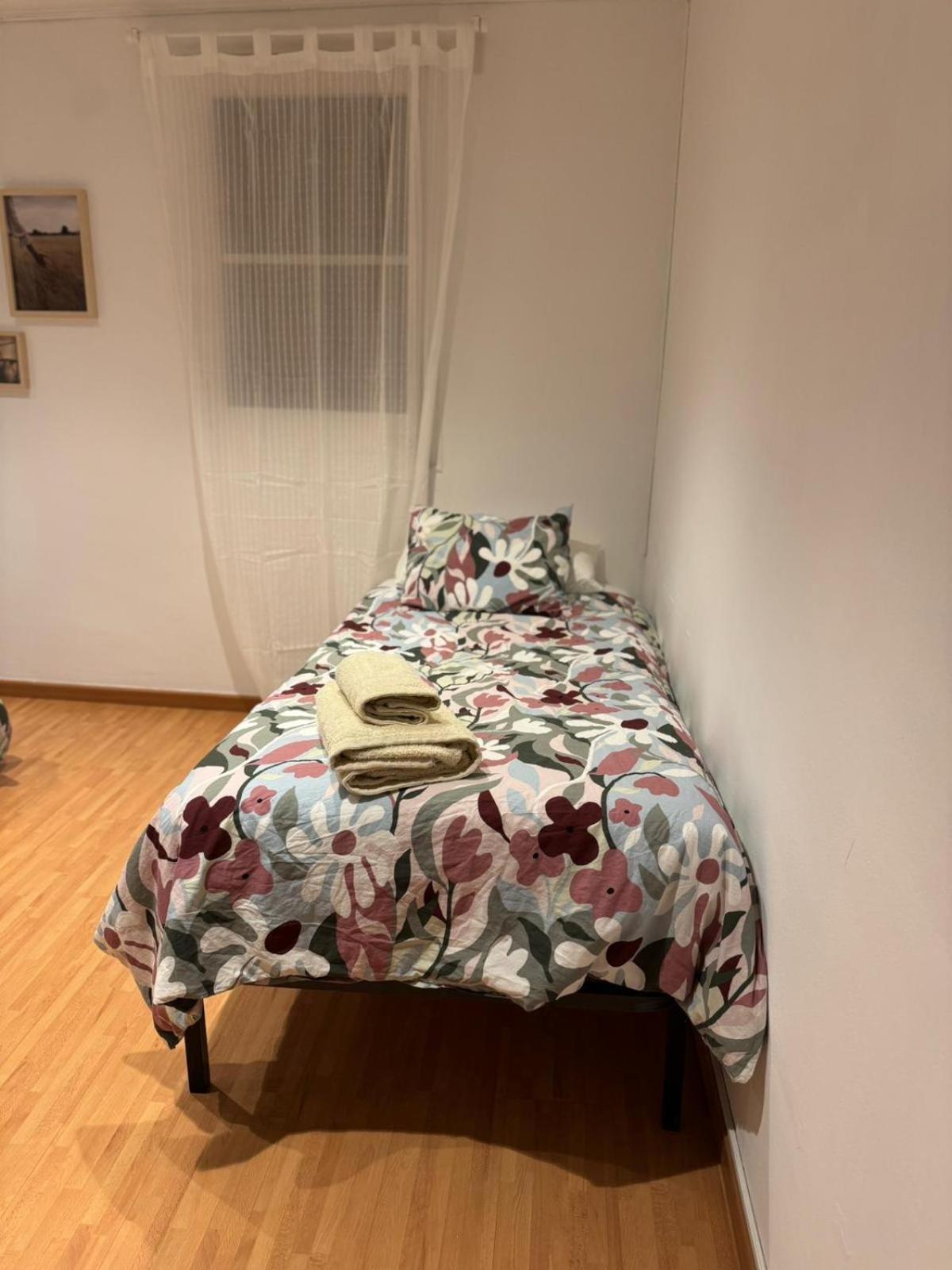 Апартаменты Acogedor Piso En Барселона Экстерьер фото