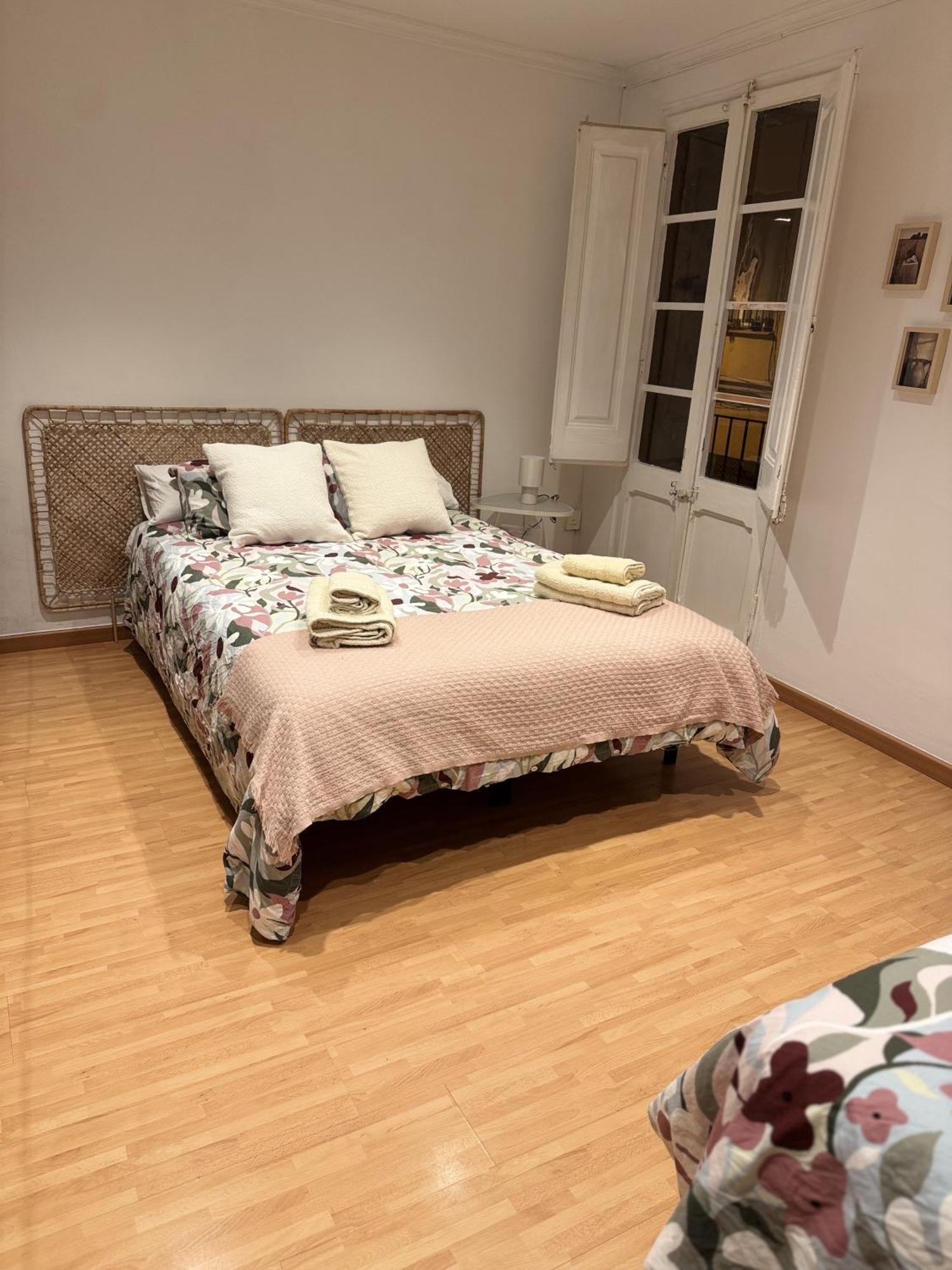 Апартаменты Acogedor Piso En Барселона Экстерьер фото