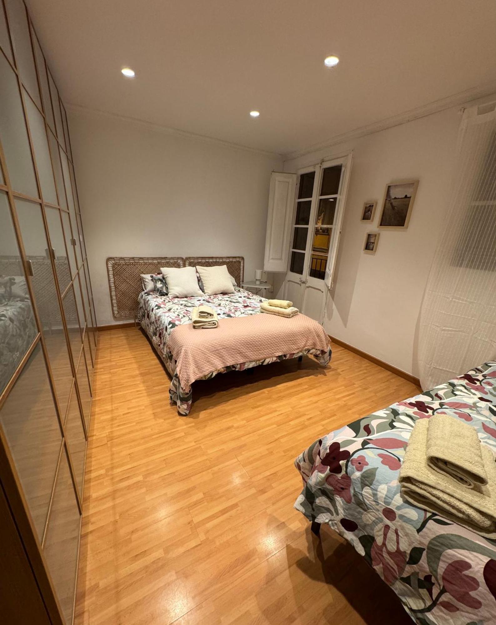 Апартаменты Acogedor Piso En Барселона Экстерьер фото